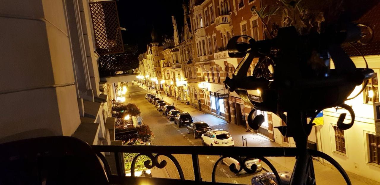Astronomiczny Apartament , Mieszkanie 2 Pokojowe. Parking. Torun Exterior foto