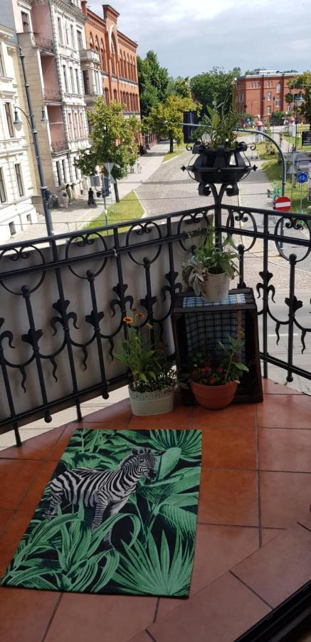 Astronomiczny Apartament , Mieszkanie 2 Pokojowe. Parking. Torun Exterior foto