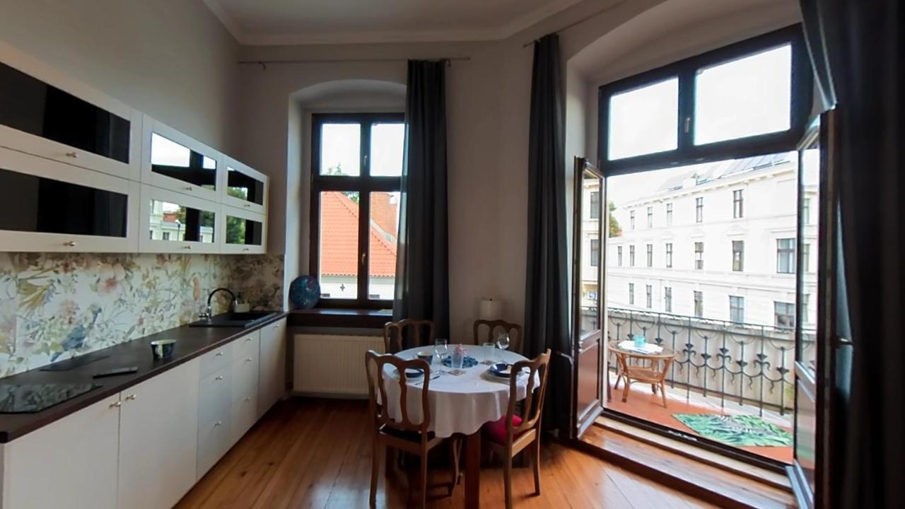 Astronomiczny Apartament , Mieszkanie 2 Pokojowe. Parking. Torun Exterior foto